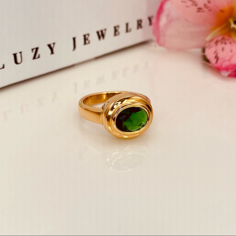 18K Gold Minimalist Green Oval Zircon Multilayered Three Dimensional Design Ring - Picture 7 of 12